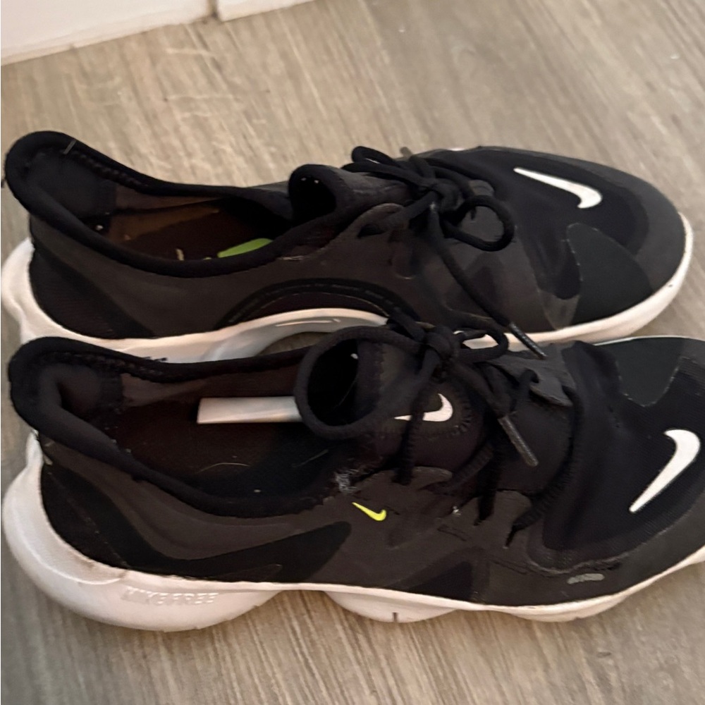 Nike Women’s Free-runs